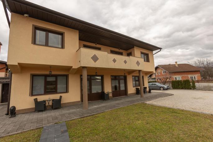 Hotel Pansion San Bihać Esterno foto