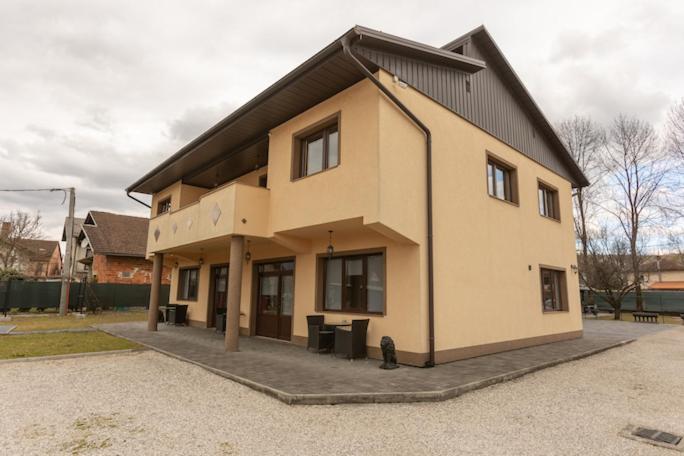 Hotel Pansion San Bihać Esterno foto