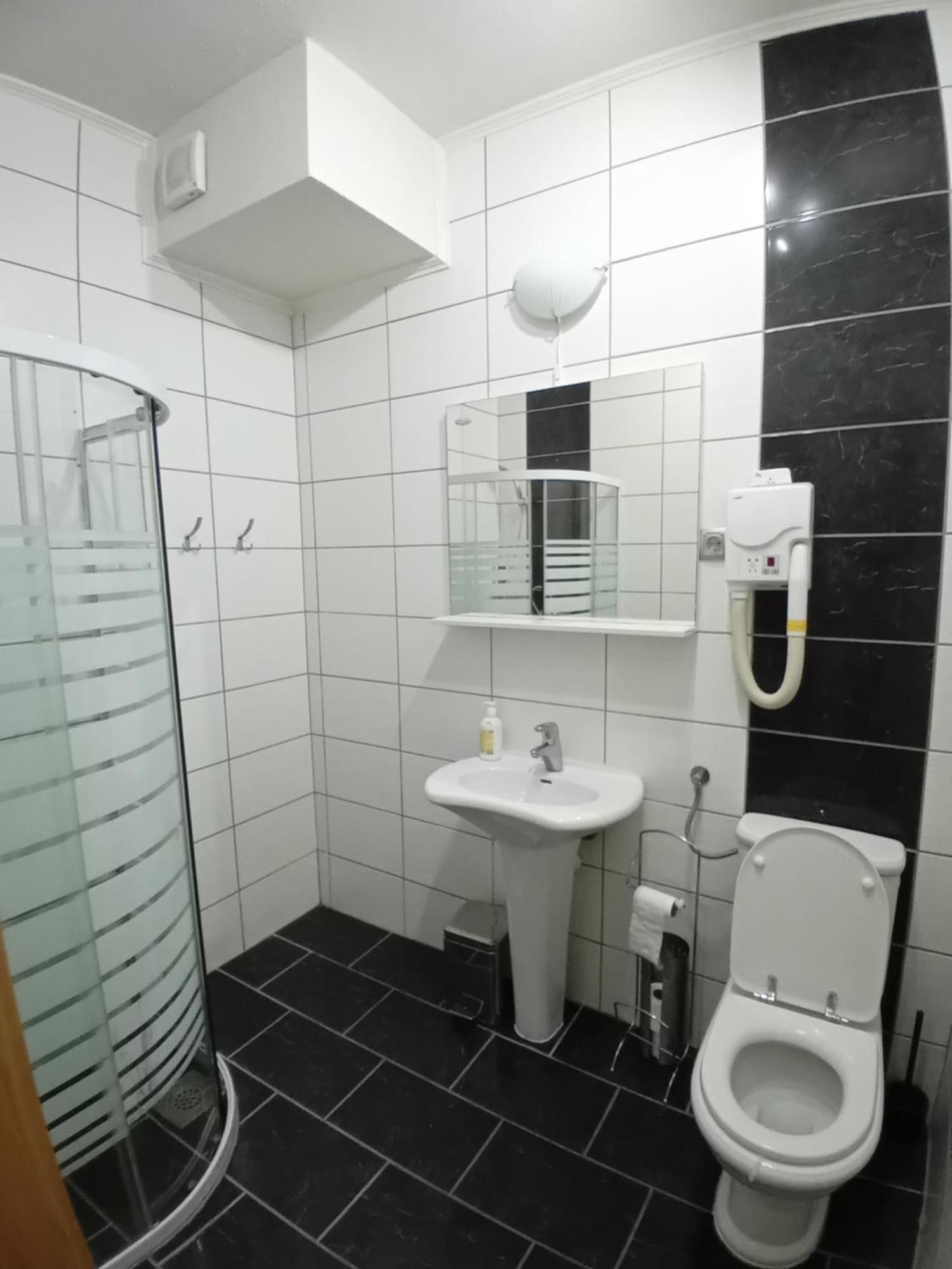 Hotel Pansion San Bihać Esterno foto